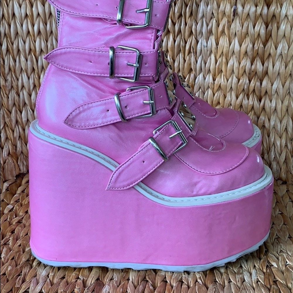 ❣️Sold❣️Pink Demonia Trinity Knee High Boots 8M - Picture 4 of 8
